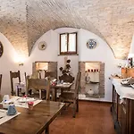 Cantico Delle Creature Bed & Breakfast 3*