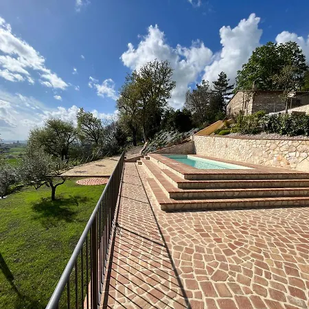 Cantico Delle Creature Bed & Breakfast 2*