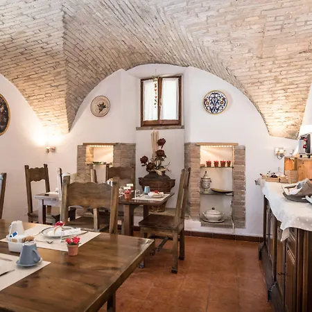 Cantico Delle Creature Bed & Breakfast 3*