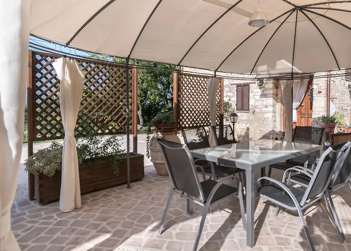 Couette-café Cantico Delle Creature Assise